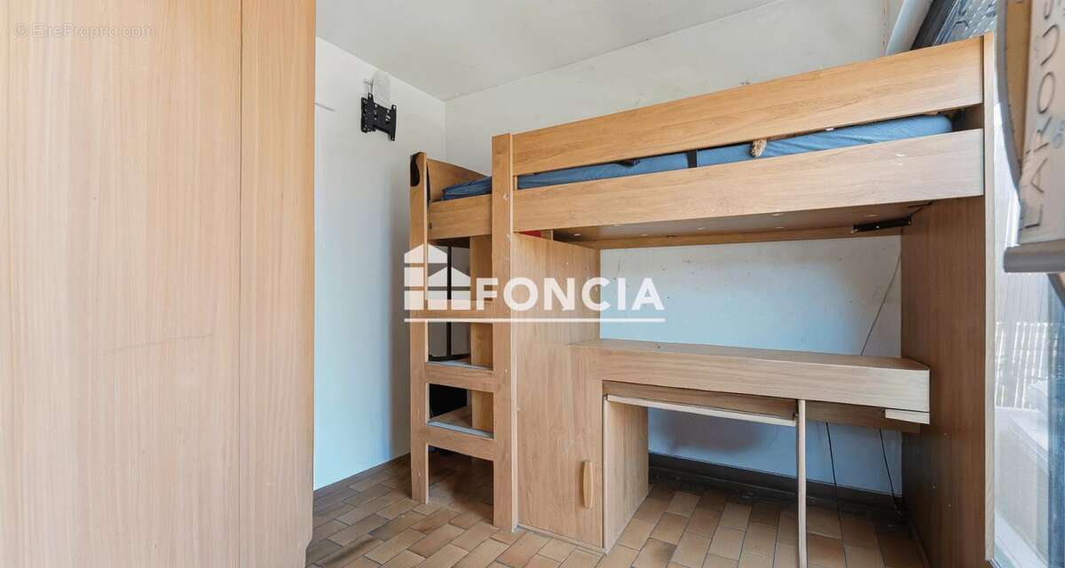 Appartement à SAINT-LAURENT-DU-VAR