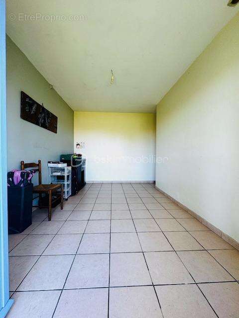 Charmante maison 130M² 4ch, garage + local pro ou locatif 3455M² terrain Savigné 86400 - photo 6