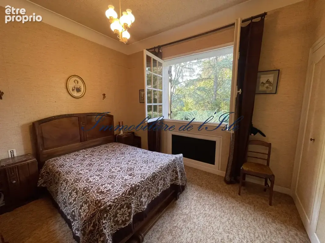 Aux portes de perigueux, demeure familiale au coeur de 9 hectares - photo 9