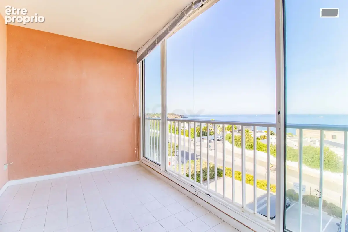 Six Fours Les Plages - Appartement Type 2 45m2 vue mer avec garage - photo 5