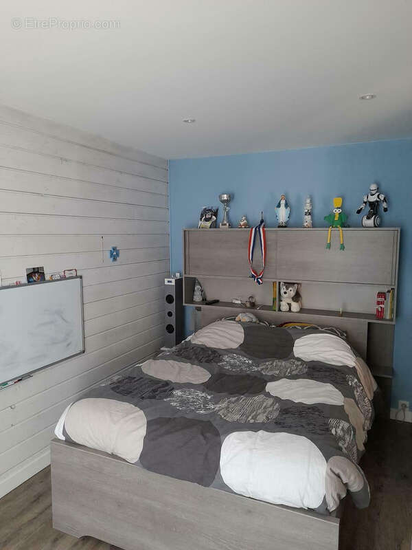 Maison à BOURG-DE-THIZY