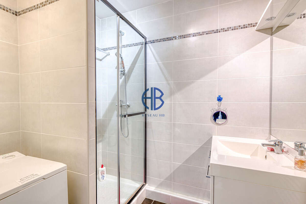 Appartement à SAINT-BONNET-DE-MURE