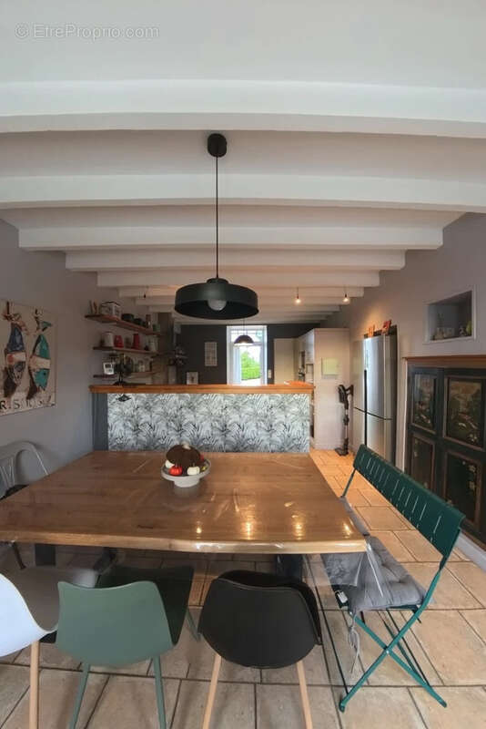 Maison à OYRE