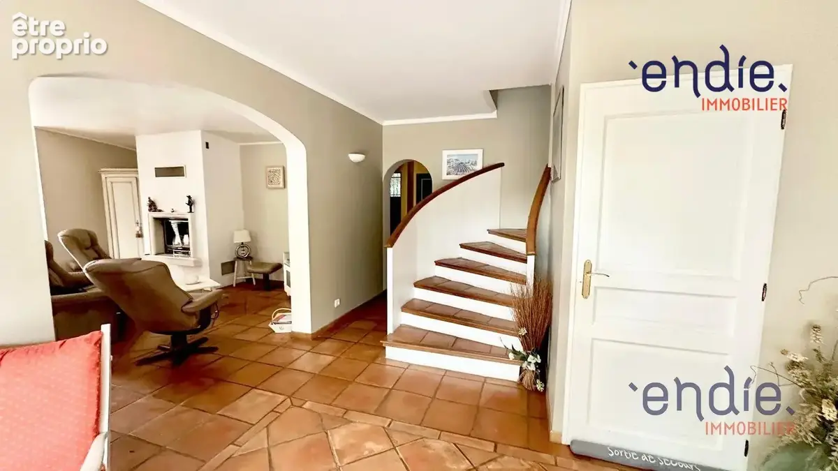 Maison 4 pièces 142 m² à vendre à Lorgues (83510) - photo 6
