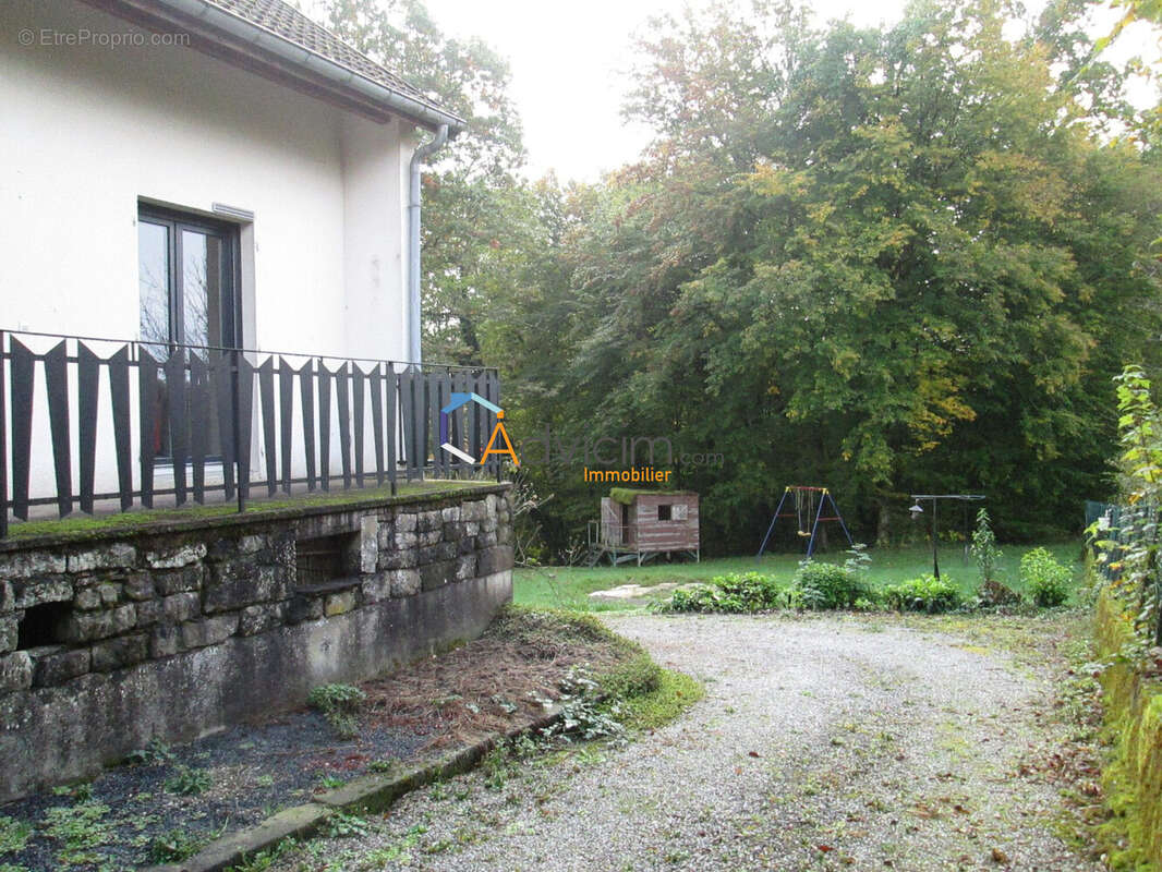 Maison à CLAIREGOUTTE