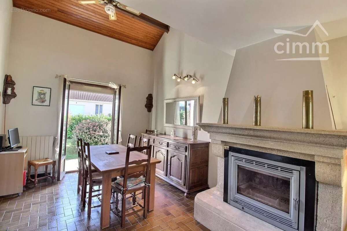 Maison à NAIVES-ROSIERES