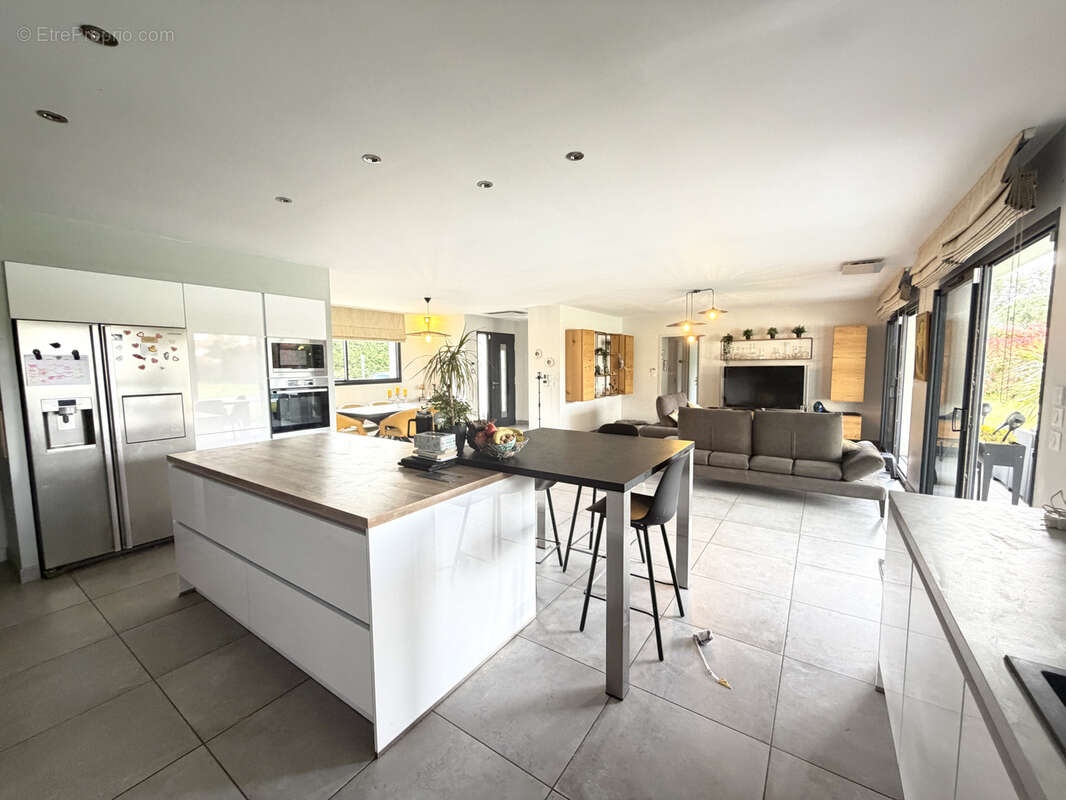 Maison à SAINT-SULPICE