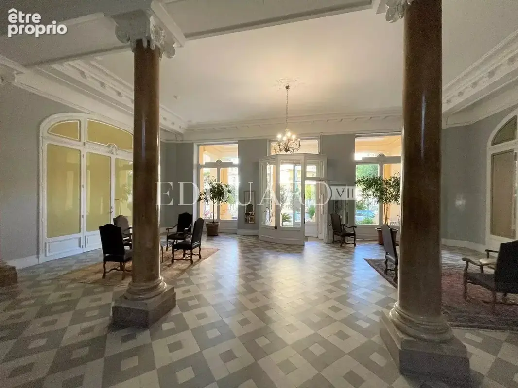 En exclusivité studio avec échappée mer, dans magnifique immeuble bourgeois en plein centre de Menton - photo 14