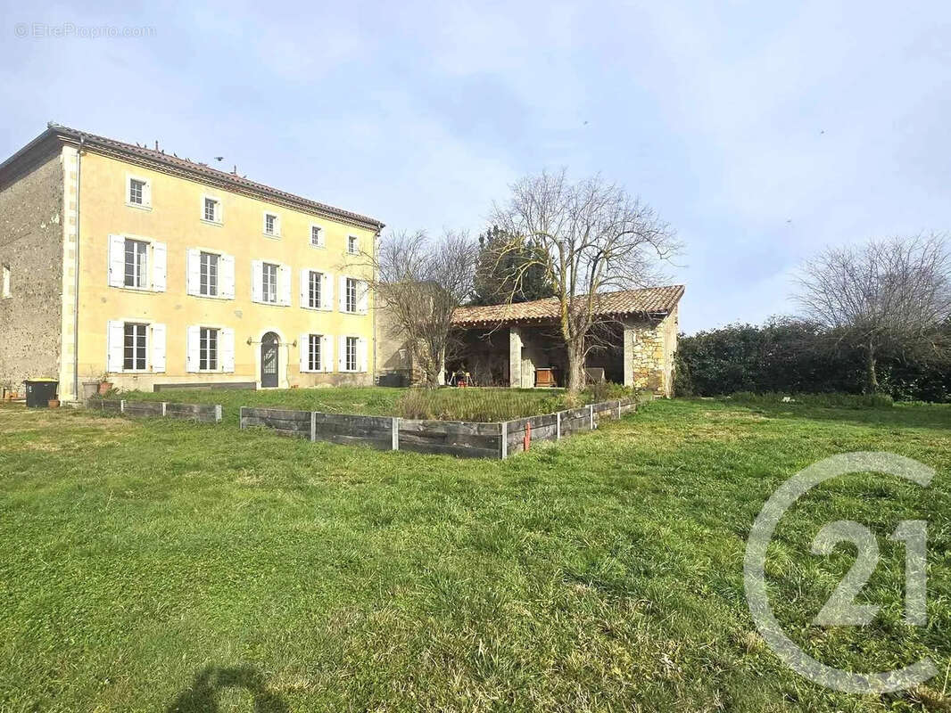 Maison à MARTRES-TOLOSANE