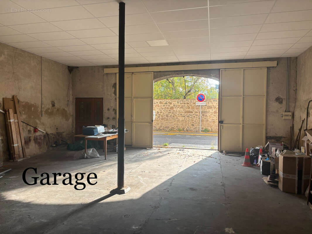 Appartement à SAINT-JULIEN-MOLIN-MOLETTE