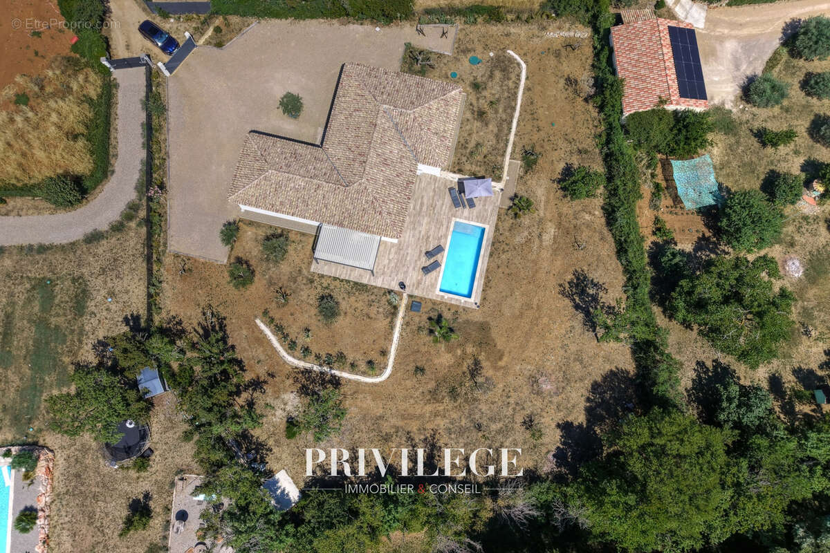 Aups — Exclusivité — Maison neuve avec piscine, prestations soignées et potentiel d’évolution - photo 35