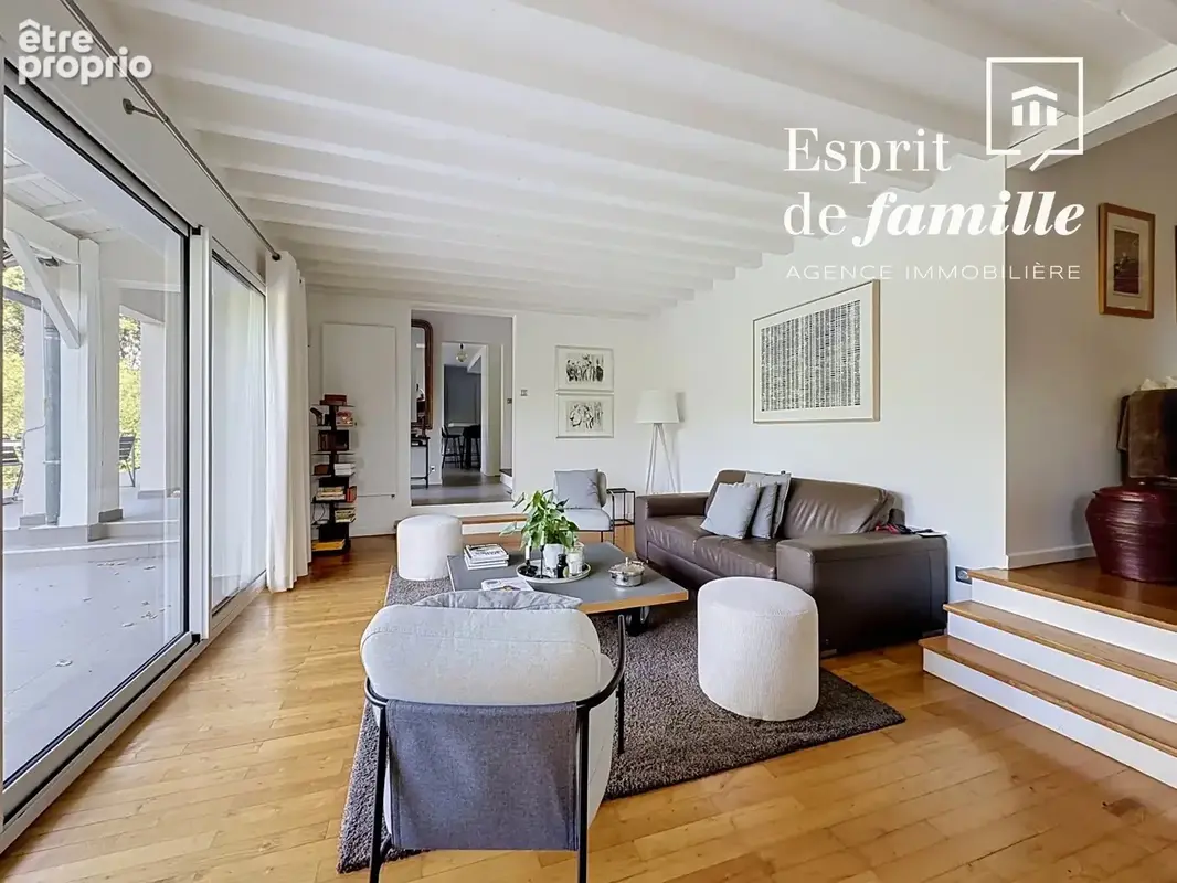 Saint-Didier-au-Mont-d’Or – maison familiale de plus de 180 m² dans un écrin de verdure - photo 5
