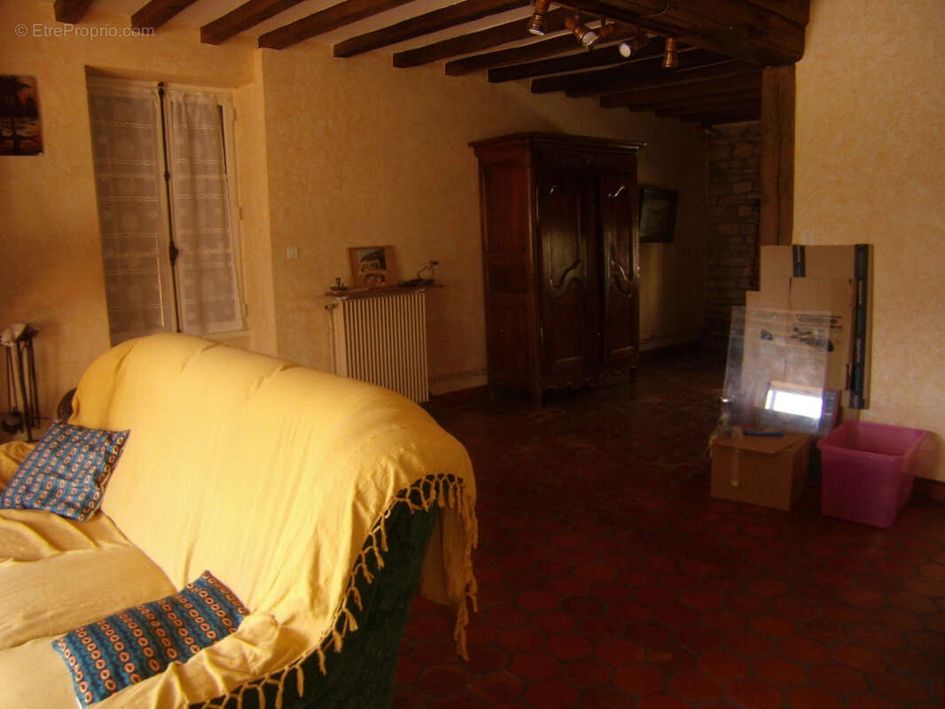 Maison à VARENNES-LE-GRAND