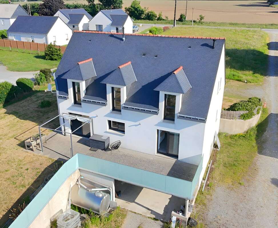 Maison à NIVILLAC