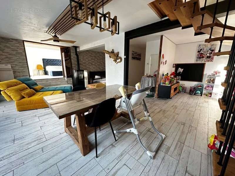 Maison à COPPONEX