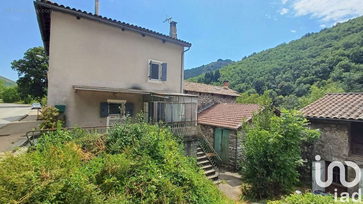 Maison 61 m² à Barnas  - photo 7