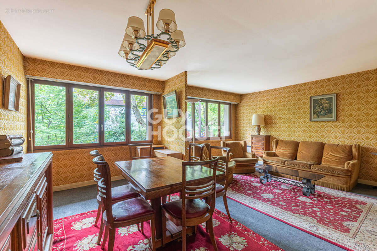 Appartement à PARIS-12E