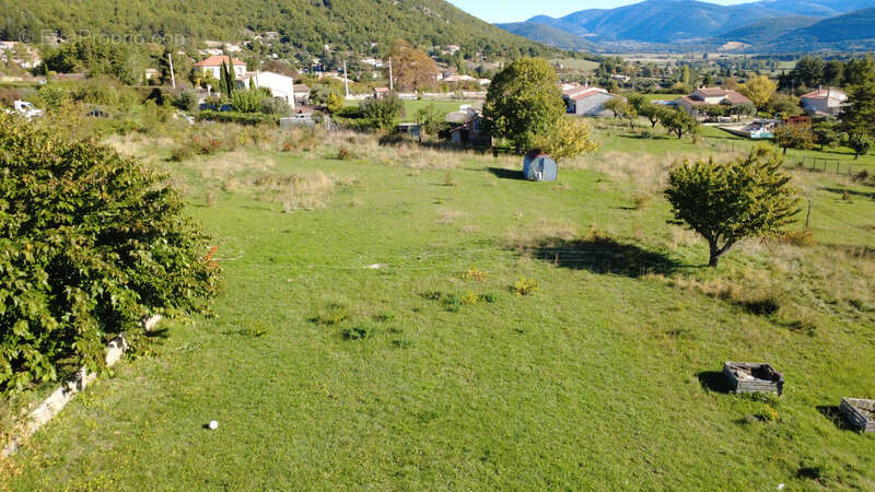 Terrain à BANON