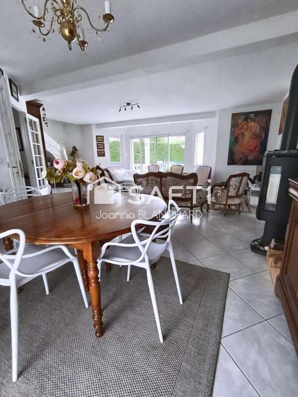 Photo 4 - Maison à LE HAILLAN