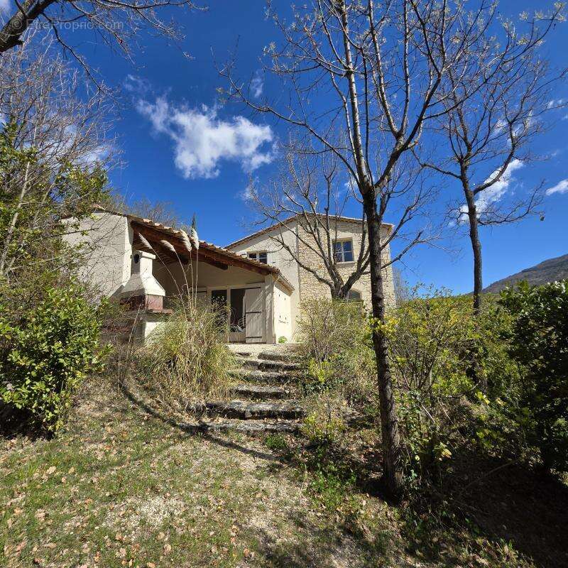 Maison à BUIS-LES-BARONNIES