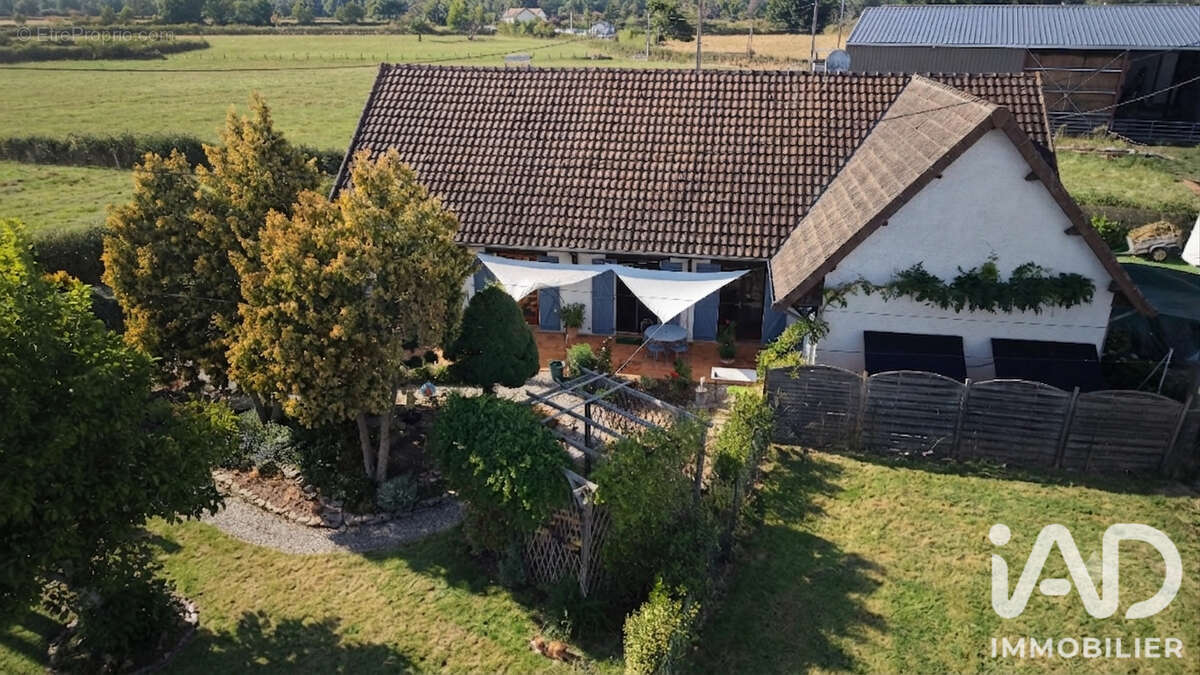 Maison 190 m² à Chassenard  - photo 2