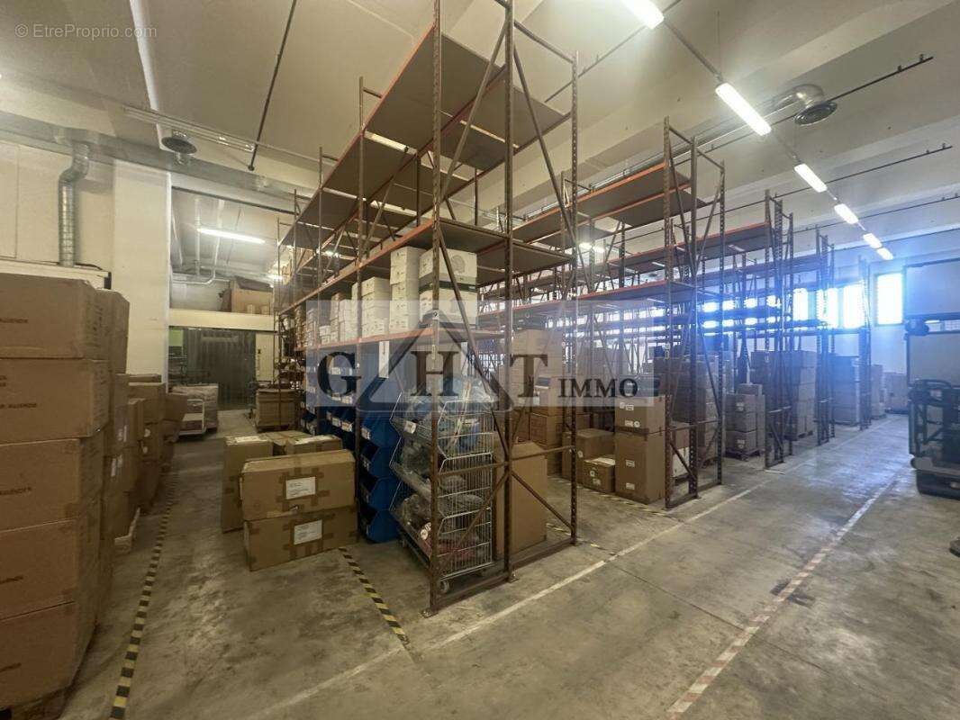 Local d'activités/bureaux 1080m2 a vendre montreuil - photo 4
