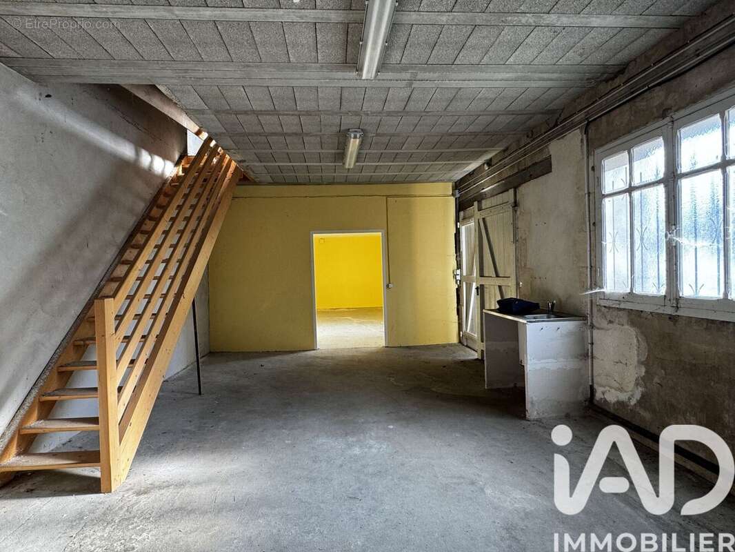 Photo 2 - Parking à PONS