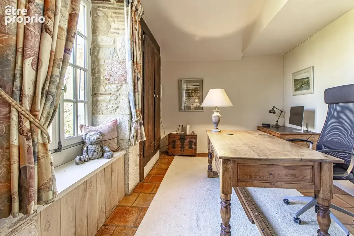 Superbe maison forte restaurée sur plus de 3 hectares - photo 11