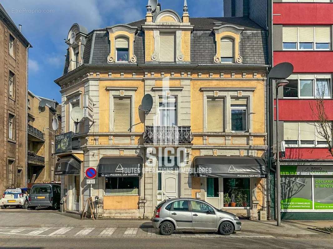 Commerce à MEYRONNE