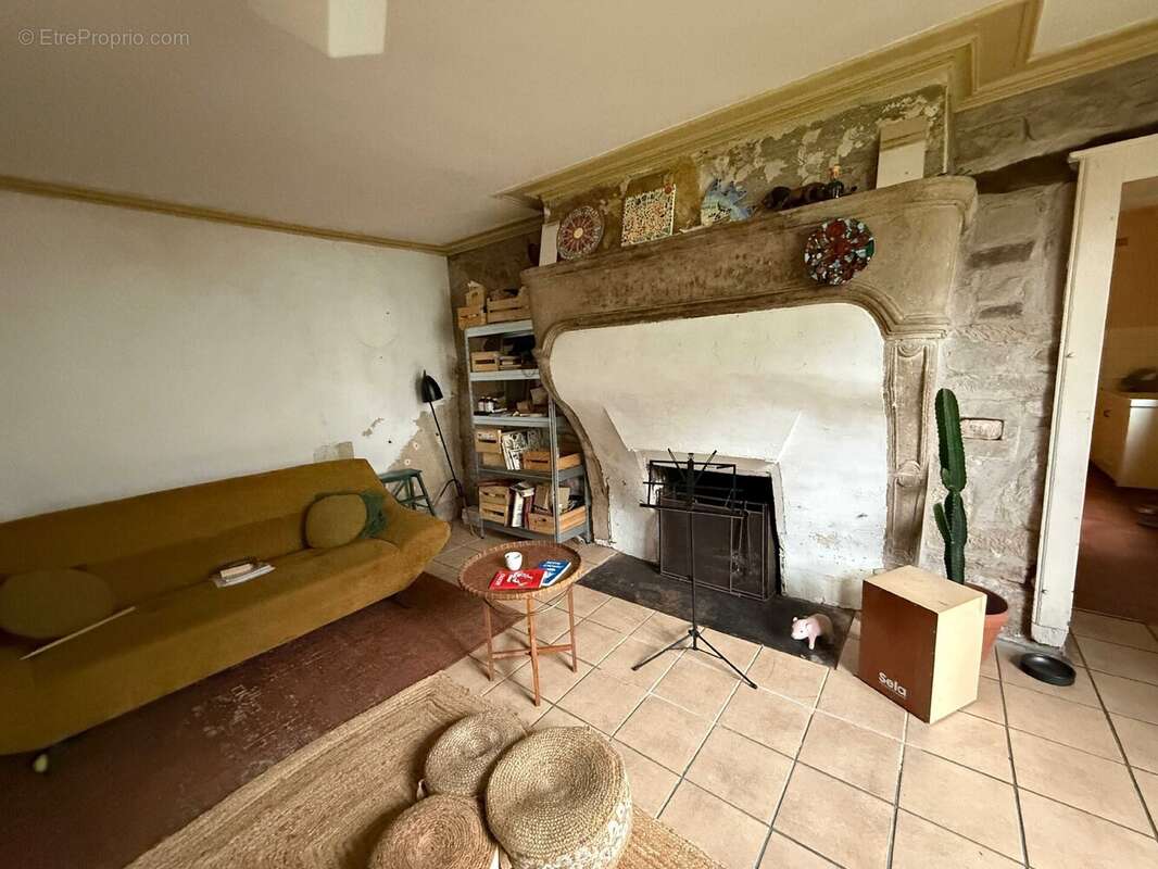 Maison à MONTHUREUX-SUR-SAONE