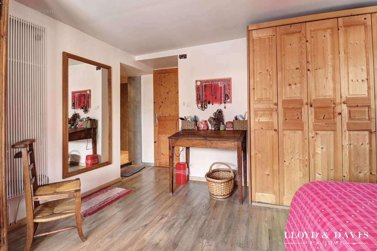 Maison à LESCHERAINES