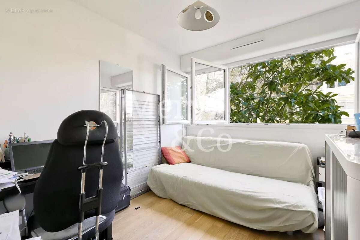 Appartement à LE PLESSIS-ROBINSON