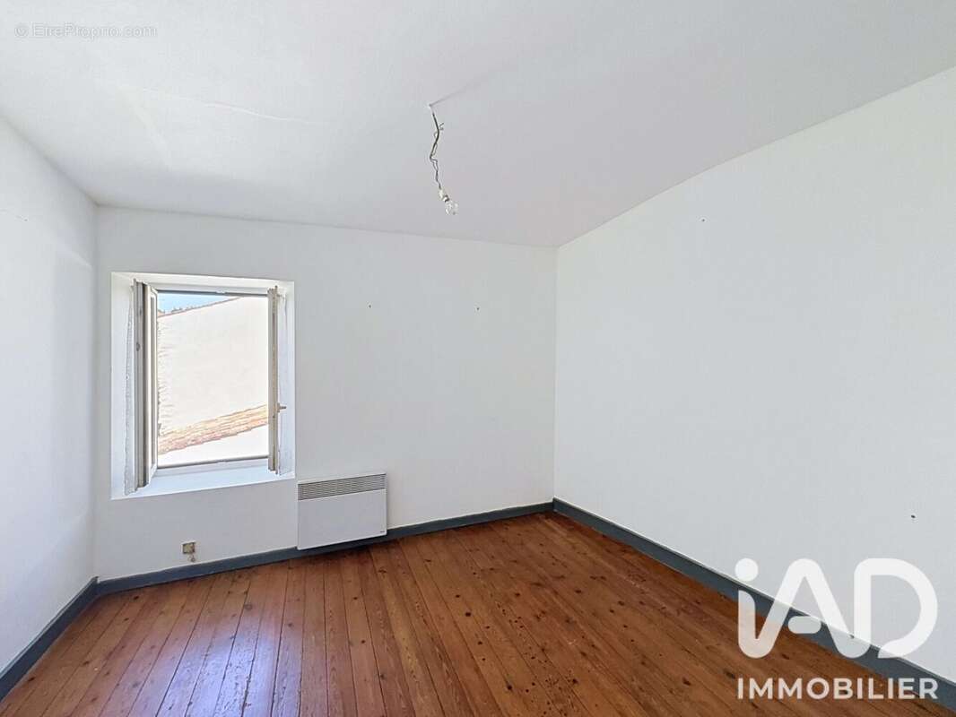 Maison 109 m² à La Greve-Sur-Mignon  - photo 6