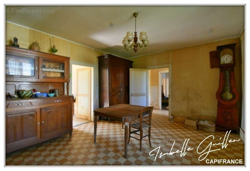 Maison à vendre 4 pièces TOUCHAY (18) - photo 8
