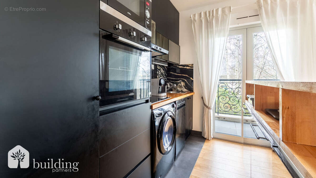 Appartement à NEUILLY-SUR-SEINE