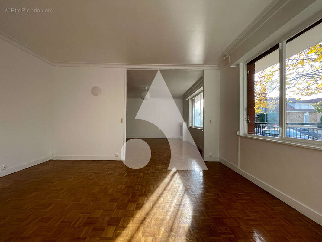 Appartement à SAINT-MAUR-DES-FOSSES