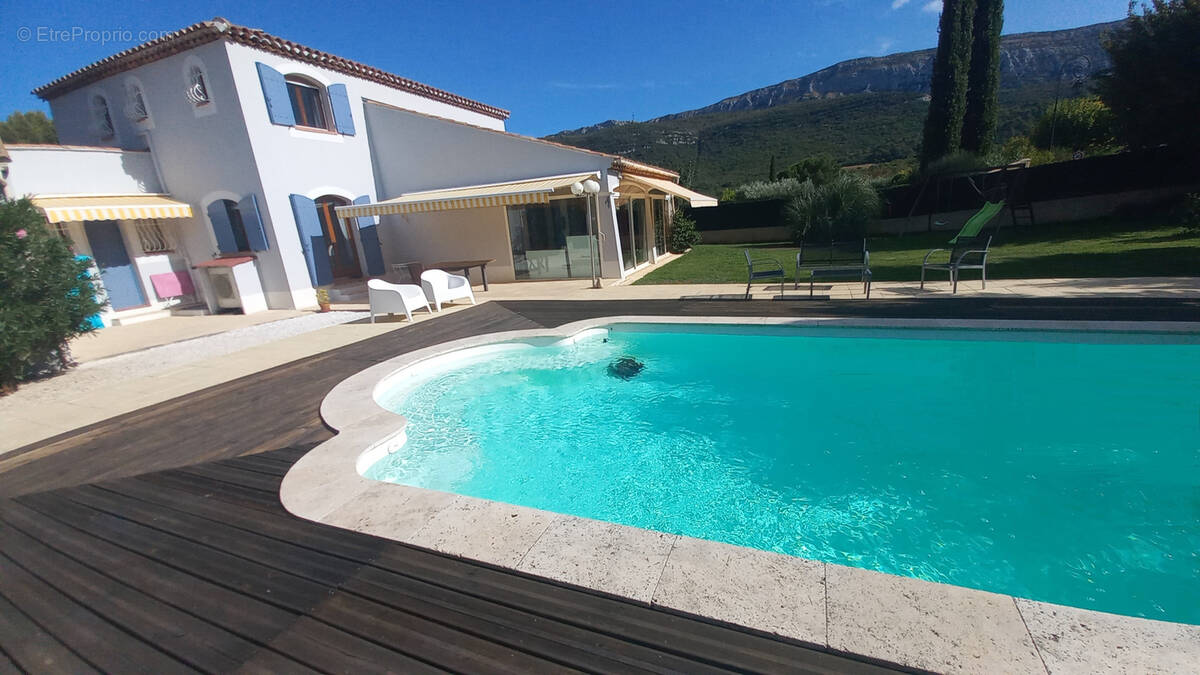 Maison à NANS-LES-PINS