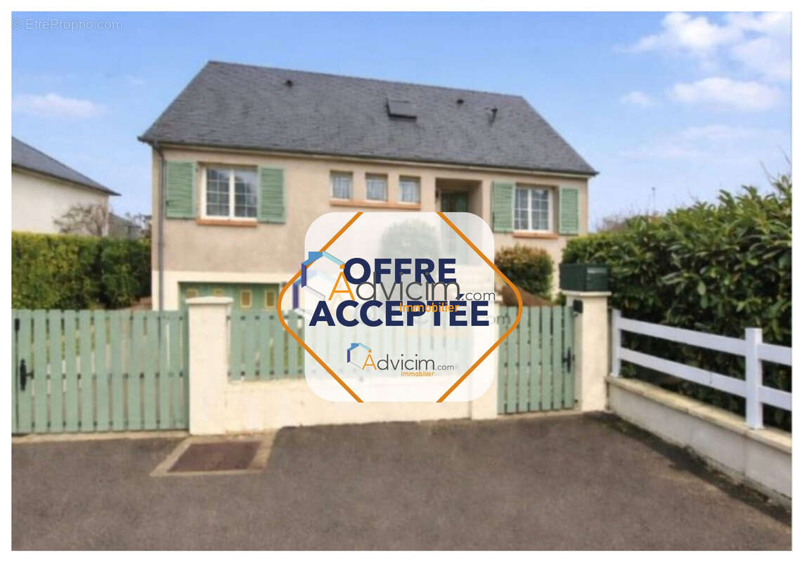 Maison à SAINT-JEAN-DE-BRAYE