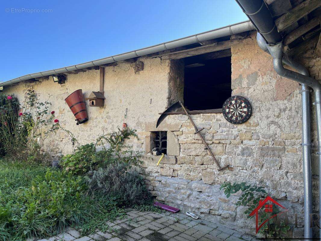 Maison à SENAIDE