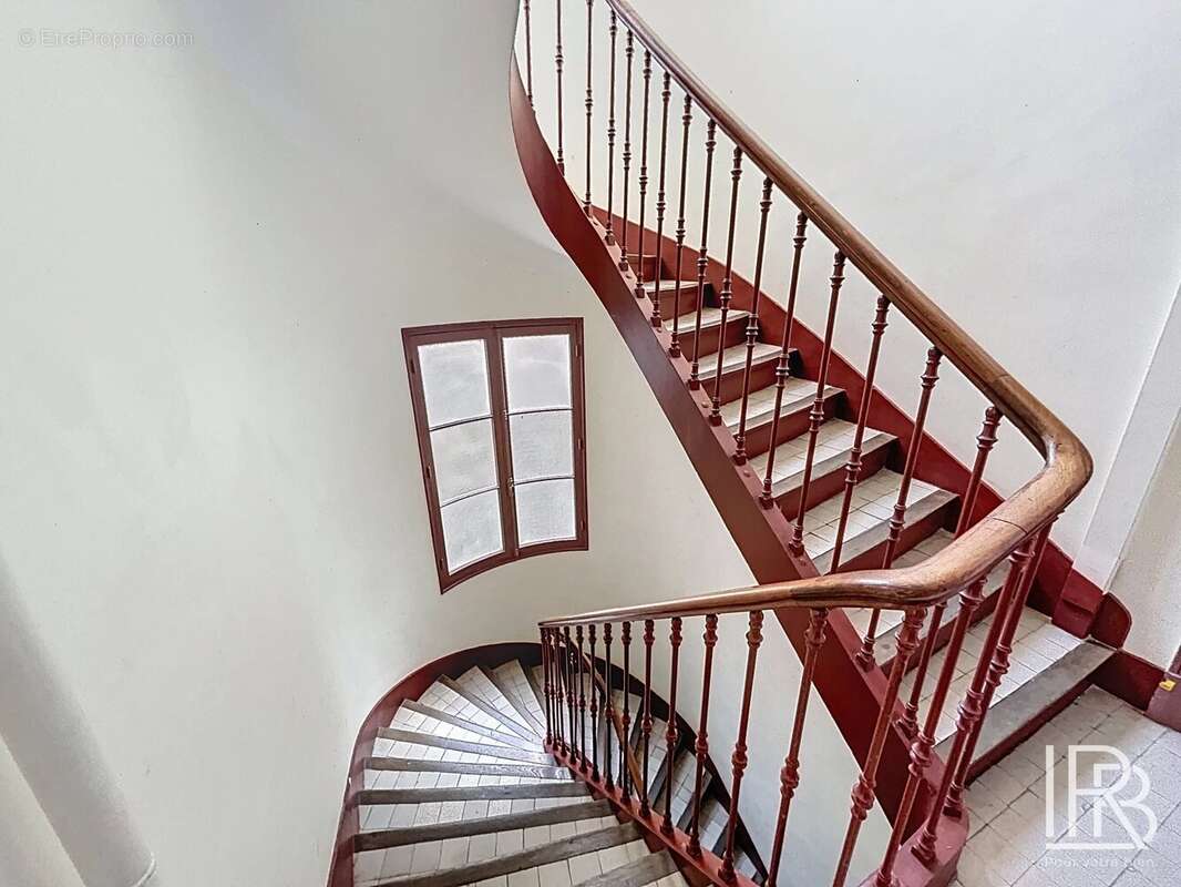 Appartement à MARSEILLE-6E