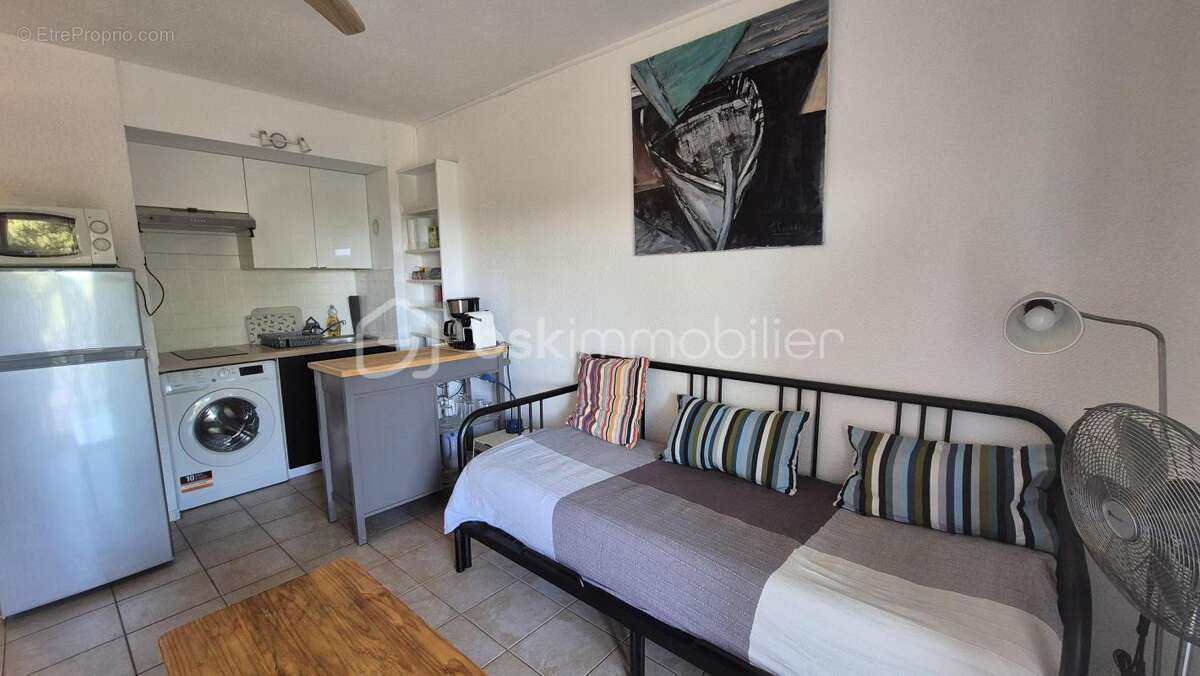 A vendre appartement studio de 19m² a canet en roussillon - cote port - terrasse - libre de toute occupation - photo 6