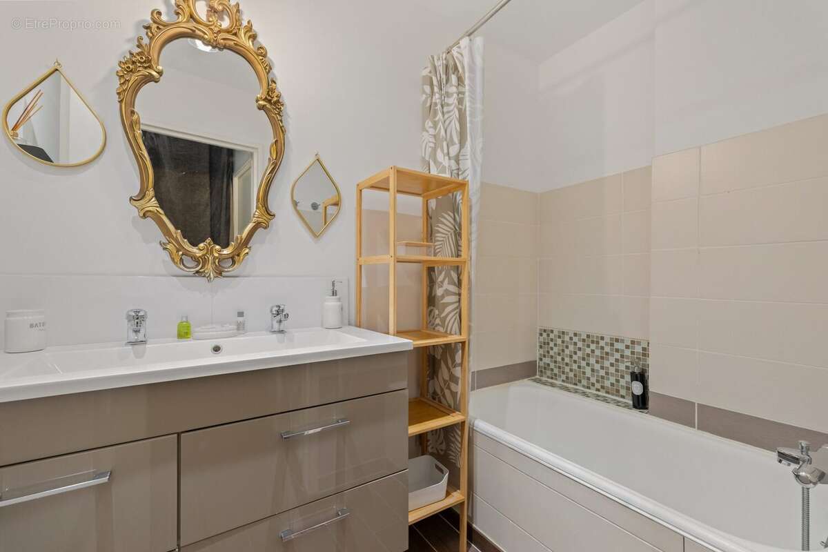 Appartement 56 m² à Toulon  - photo 7