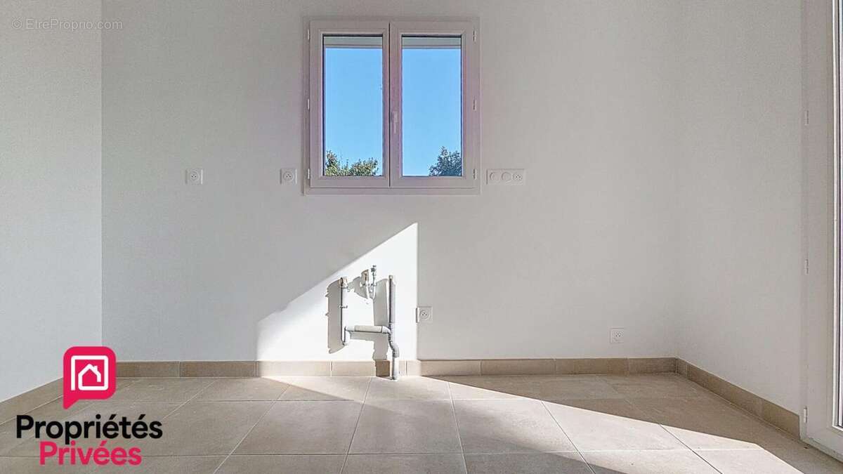 Maison à LES MATHES