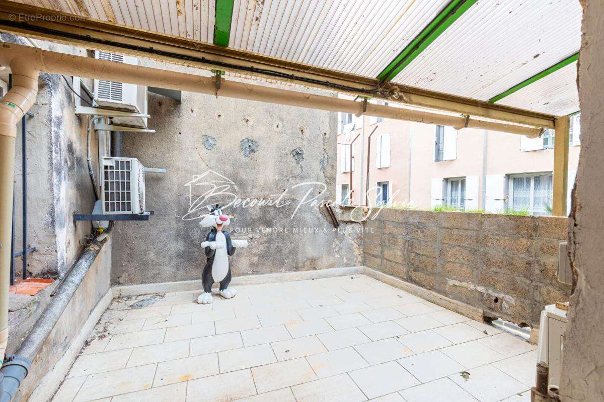 BAISSE DE PRIX - Immeuble de rapport  de 313 m2 avec commerce à Apt (84) - photo 10