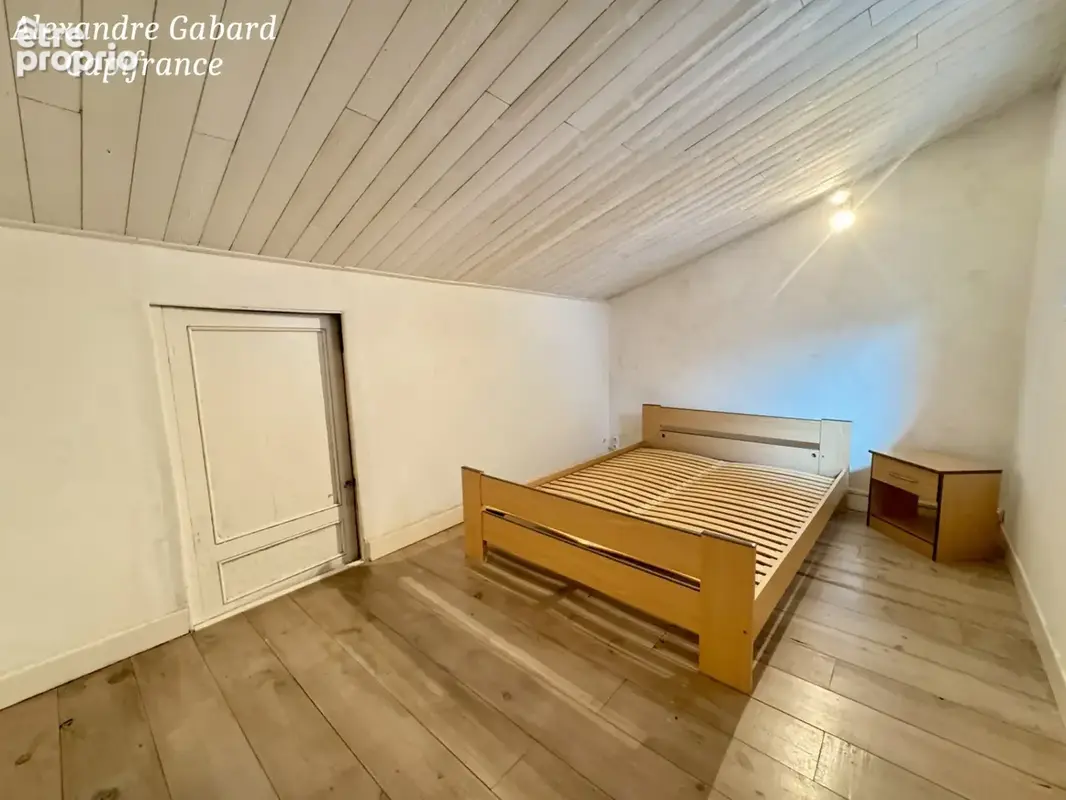 Maison en pierres - 3 chambres -  vaste jardin et grand garage - photo 14