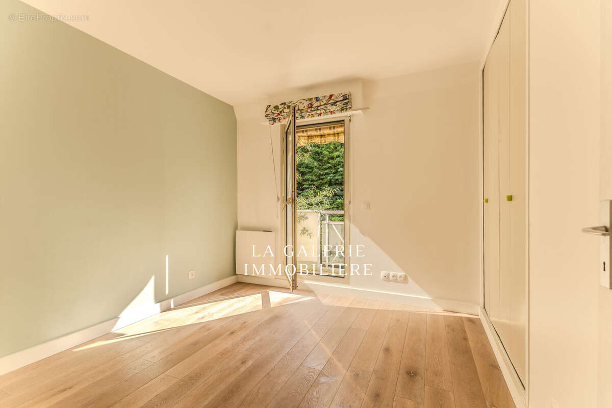 Appartement à SURESNES