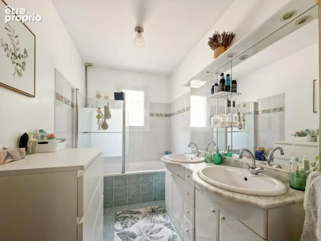 Saint-Georges-les-Bains — Maison Plain-pied 122m² familial dans un havre de paix - 4 chambres - Garage - photo 17