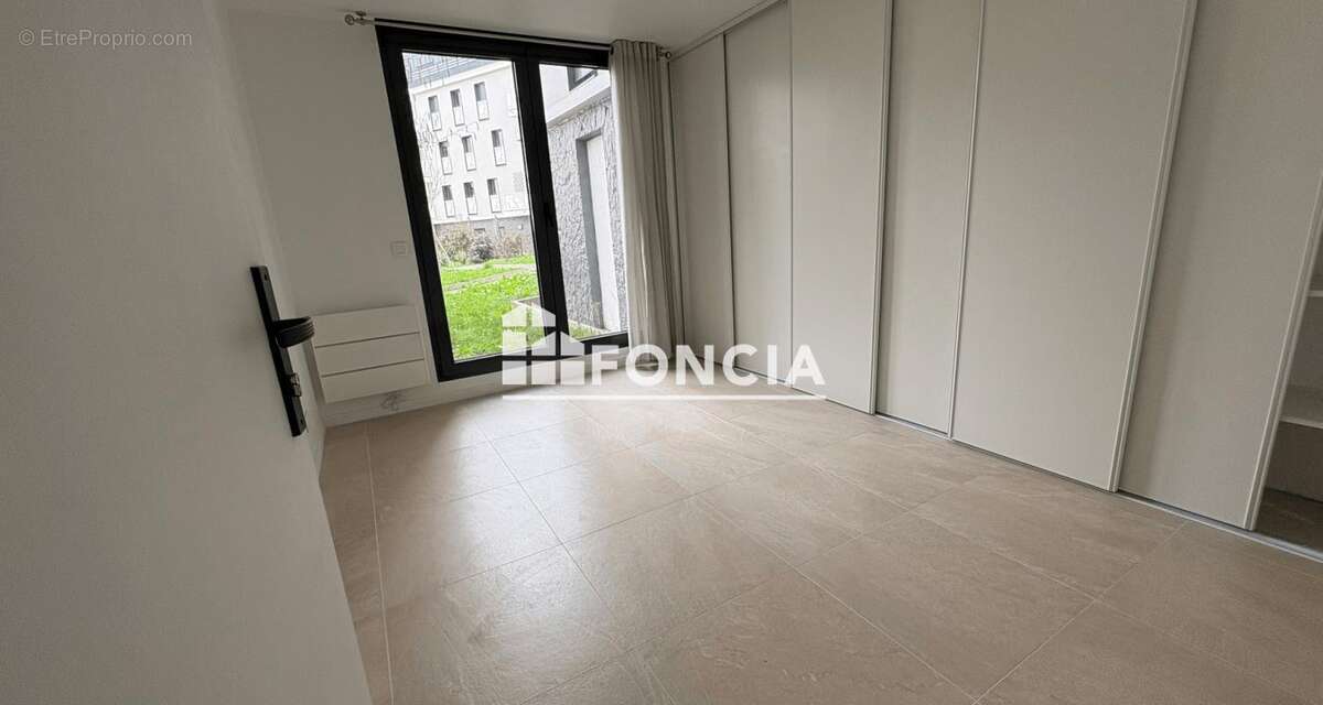 Appartement à AUBERVILLIERS