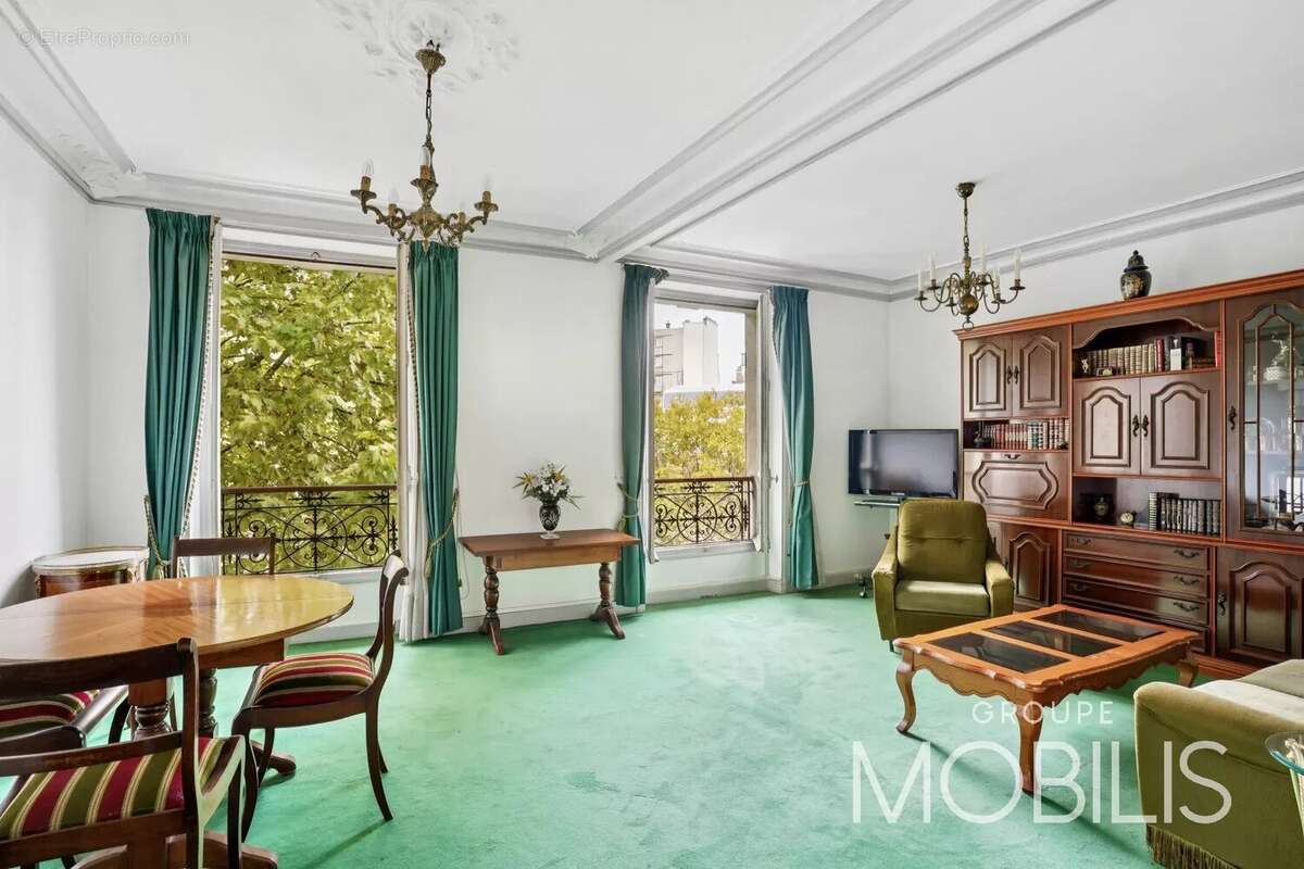 Appartement à PARIS-18E