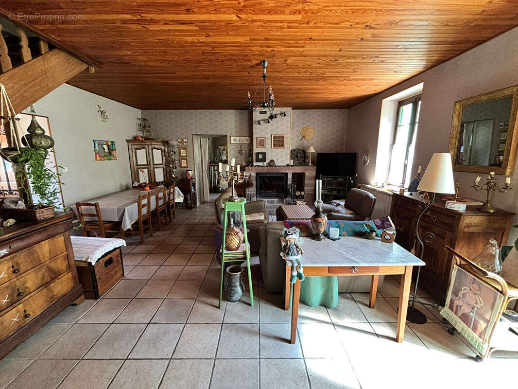 Ensemble immobilier en pierre entre BOZOULS et ESPALION - photo 13